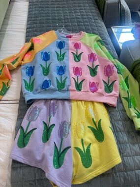 QUEEN OF SPARKLES Pastel Tulip Sequin Sweatshirt and Shorts Set - Multi